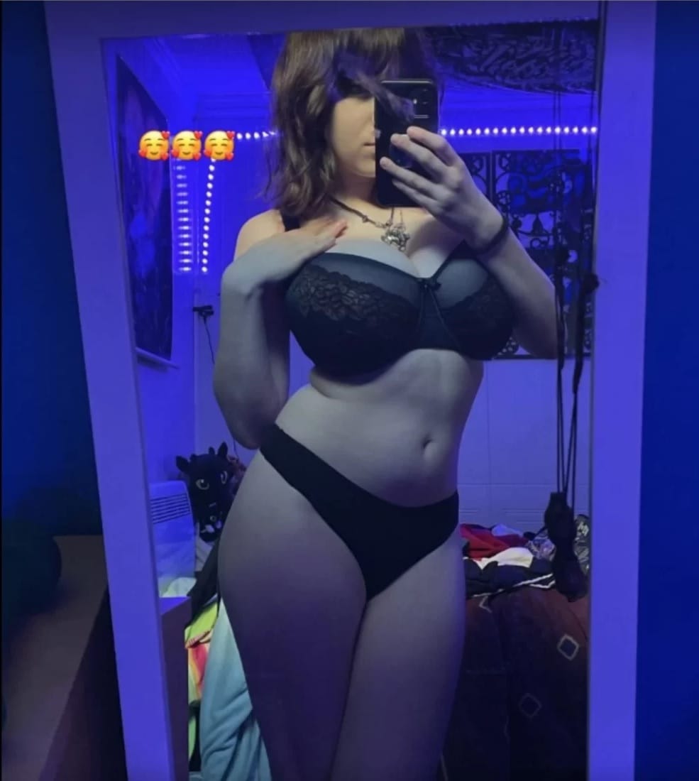 Touki00 OnlyFans photos and videos