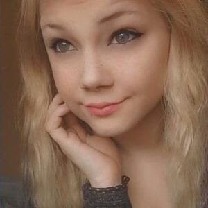 LittleLeah OnlyFans photos and videos