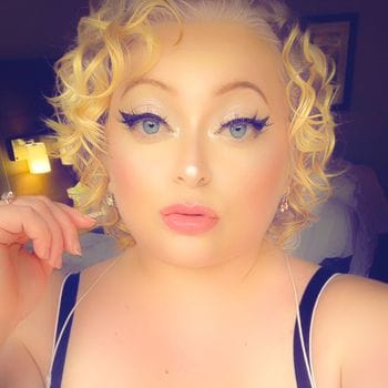 - 4.9% OnlyFans photos and videos