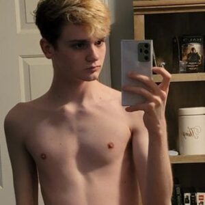 Ryan Snow❄ OnlyFans photos and videos