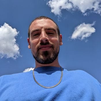 Eli OnlyFans photos and videos