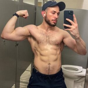 K U M A OnlyFans photos and videos