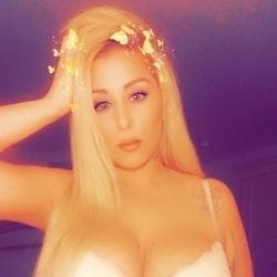 Sexxxy Sarah OnlyFans photos and videos