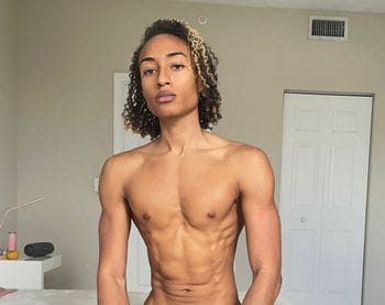Myles Spears OnlyFans photos and videos